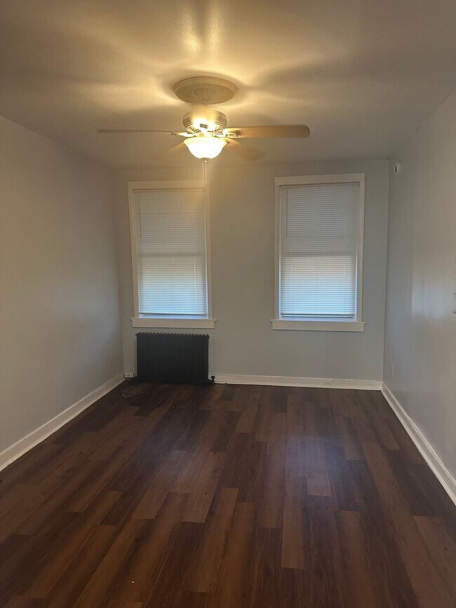 Foto del edificio - 2927 Edison Hwy