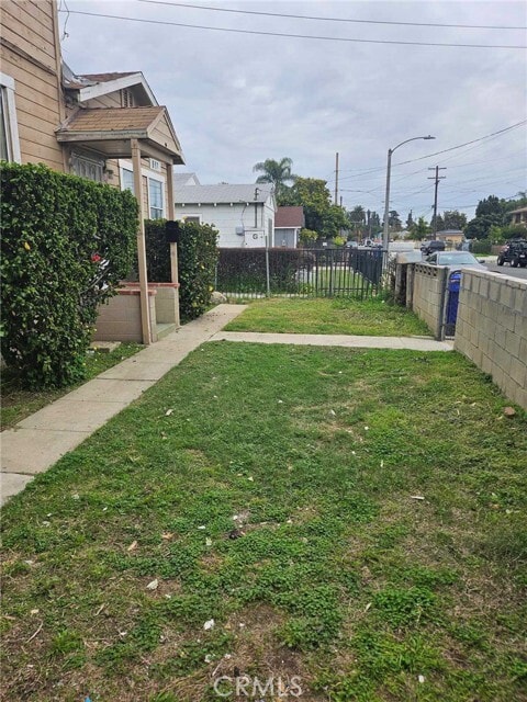 Building Photo - 897 W Monterey Ave