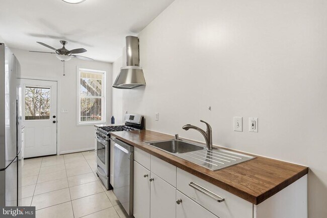 Foto del edificio - 707 15th St NE