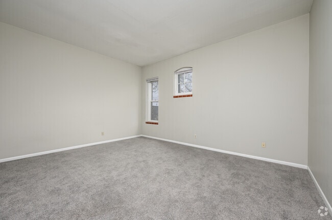 Studio - 676SF - Living/Bedroom - Lockerbie Flats