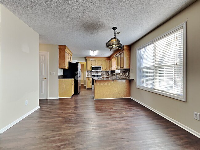 Foto del edificio - 110 Holbrook Ln