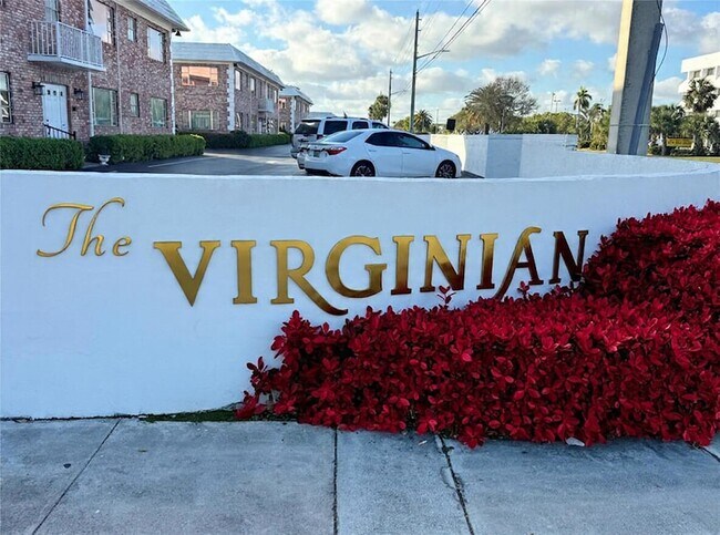Foto del edificio - 310 S Cypress Rd