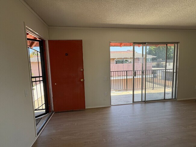 Foto del edificio - 2220 Franzen Ave