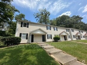 Building Photo - 747 South St