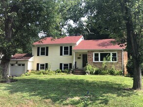 Building Photo - 103 Davis Dr