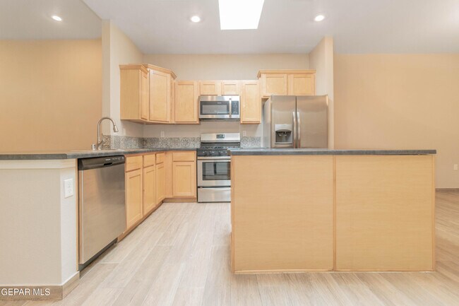 Building Photo - 14993 Eddie Mullens Ct