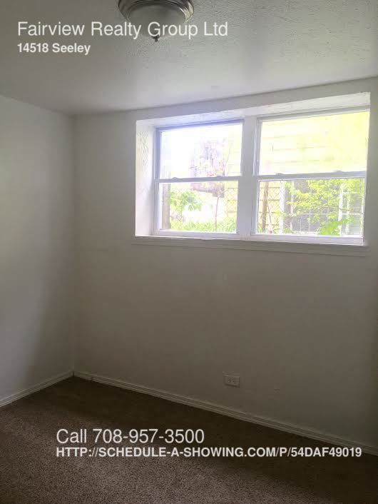 Foto del edificio - 14518 Seeley Ave