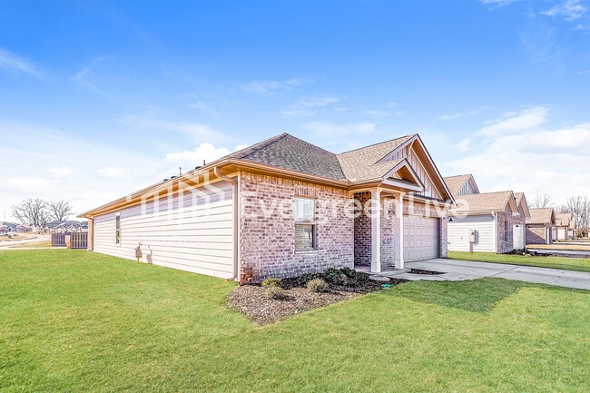 Building Photo - 318 Pond Spg Dr