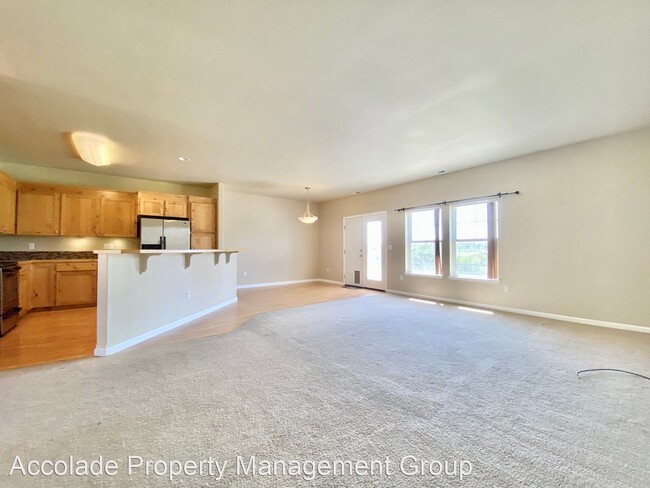 Foto del edificio - 3 br, 2 bath House - 9002 Vialago Pkwy