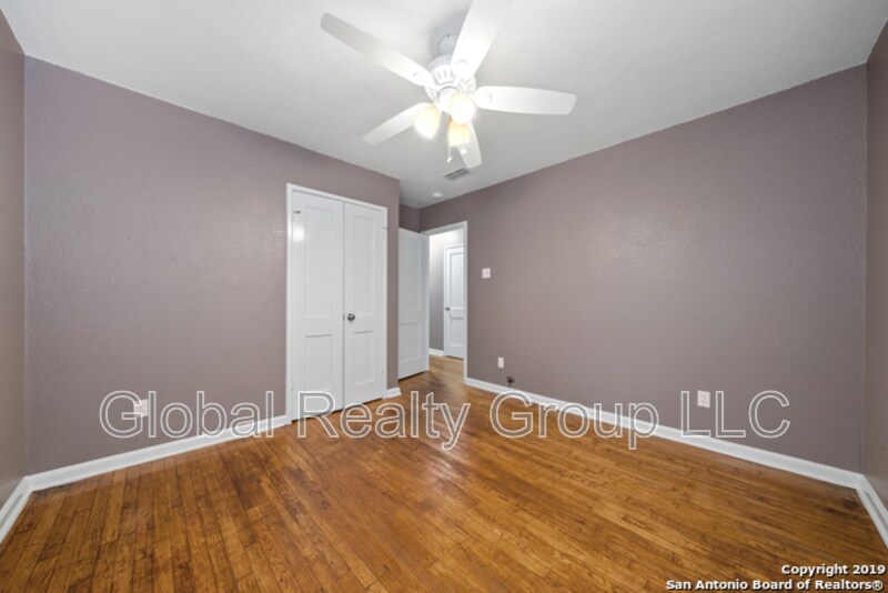 Primary Photo - 401 Mitchell Ave