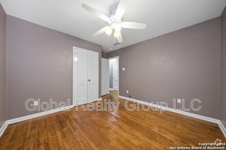 Building Photo - 401 Mitchell Ave
