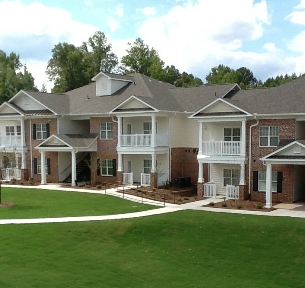 Primary Photo - Fern Point Apartments
