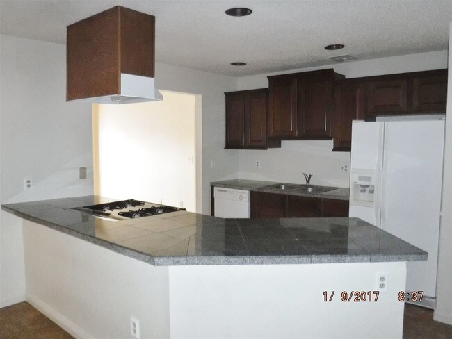 Foto del edificio - 1941 W 12th Ln