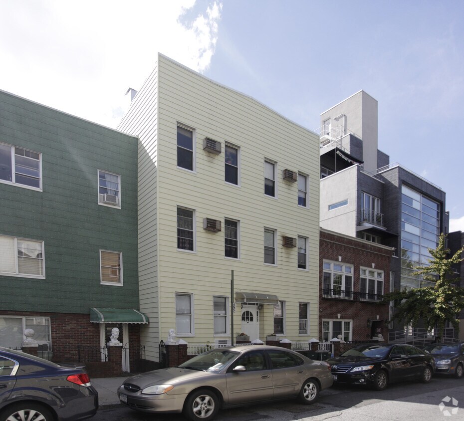 Foto principal - 158 Withers St