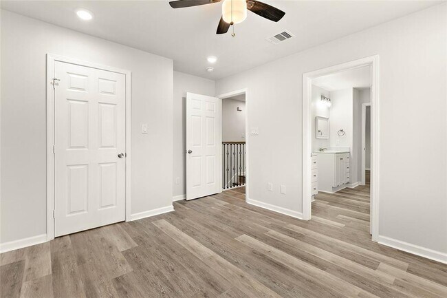 Foto del edificio - 28402 Champion Oaks Dr