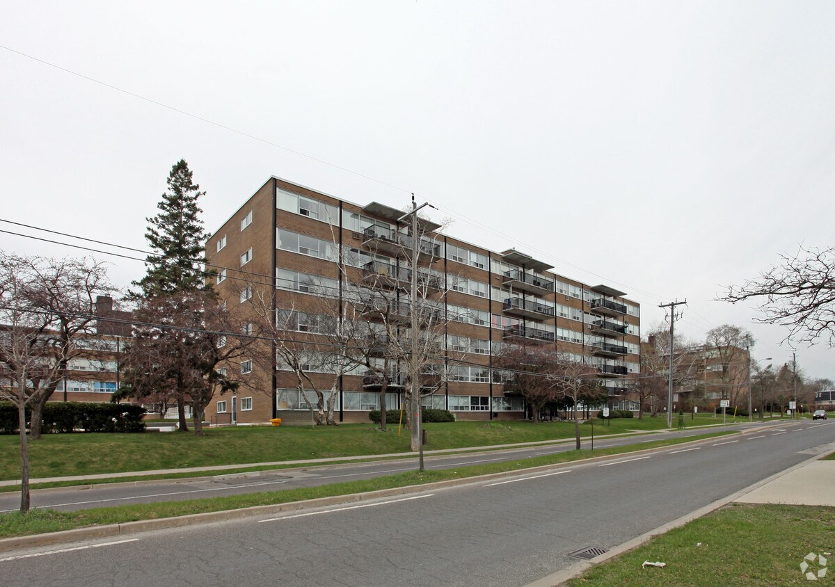 Windsor House Apartments 150 The Donway Toronto, ON