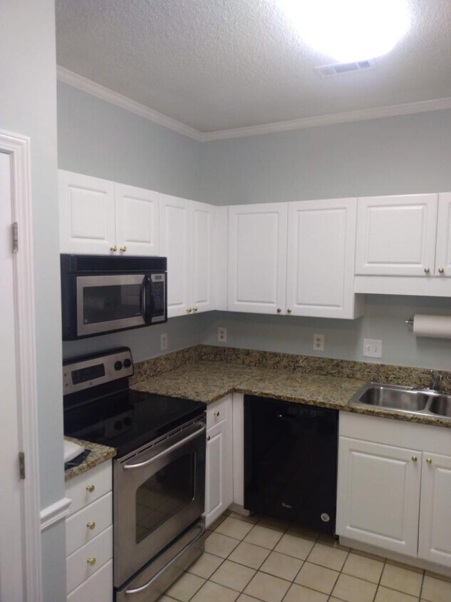 Building Photo - 9772 Leyland Dr