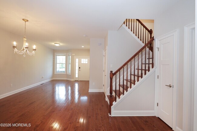 Building Photo - 10 Gonzalez Dr