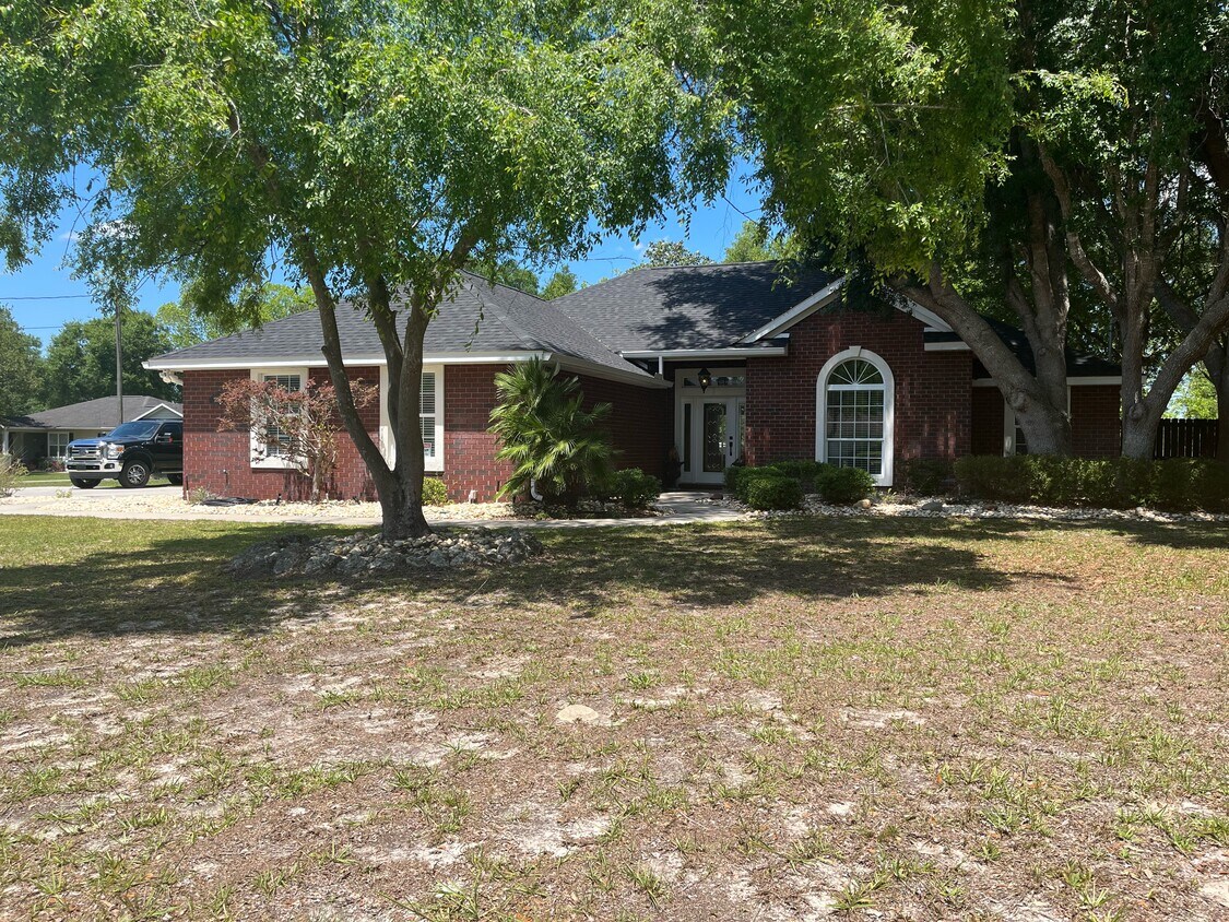 211 SW Ainsley Glen, Lake City, FL 32024 House Rental in Lake City