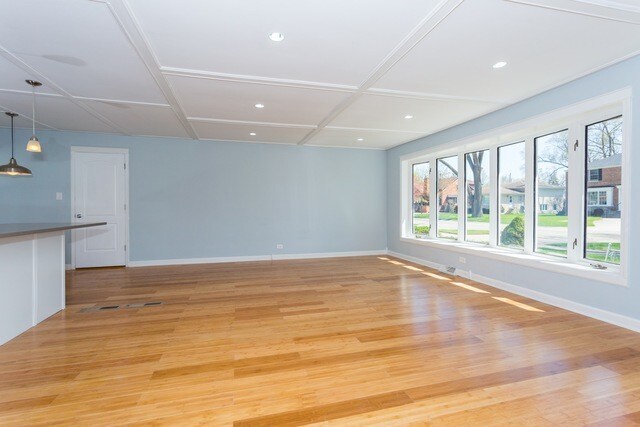 Building Photo - 730 S Knight Ave