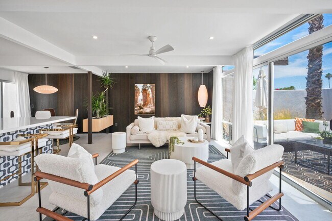 Foto del edificio - 1740 N Vía Miraleste