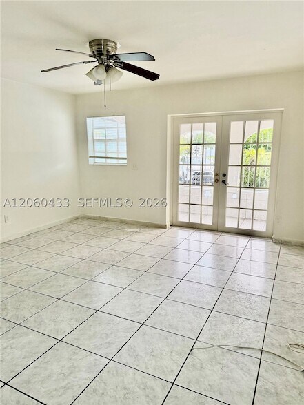 Building Photo - 6137 SW 20th Ct