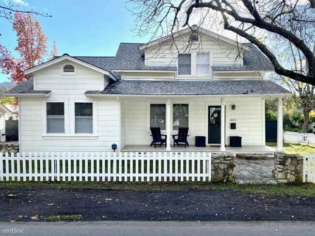 Foto del edificio - 2 br, 2 bath House - 1821 Grant St