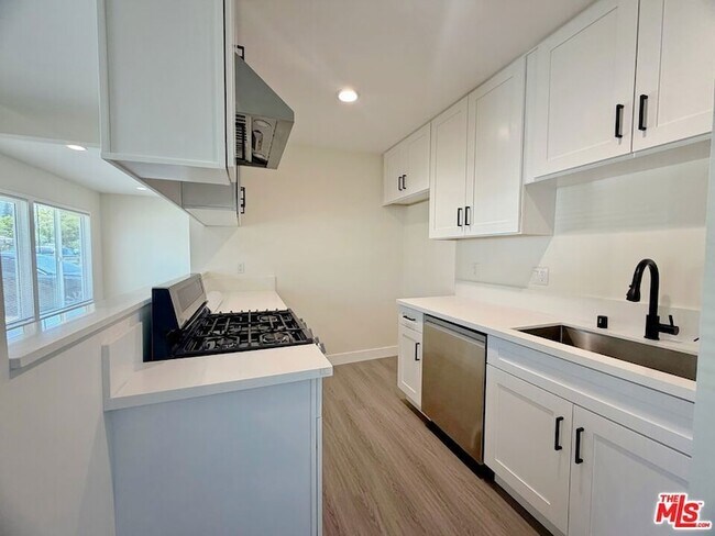 Foto del edificio - 410 E Cherry Ave