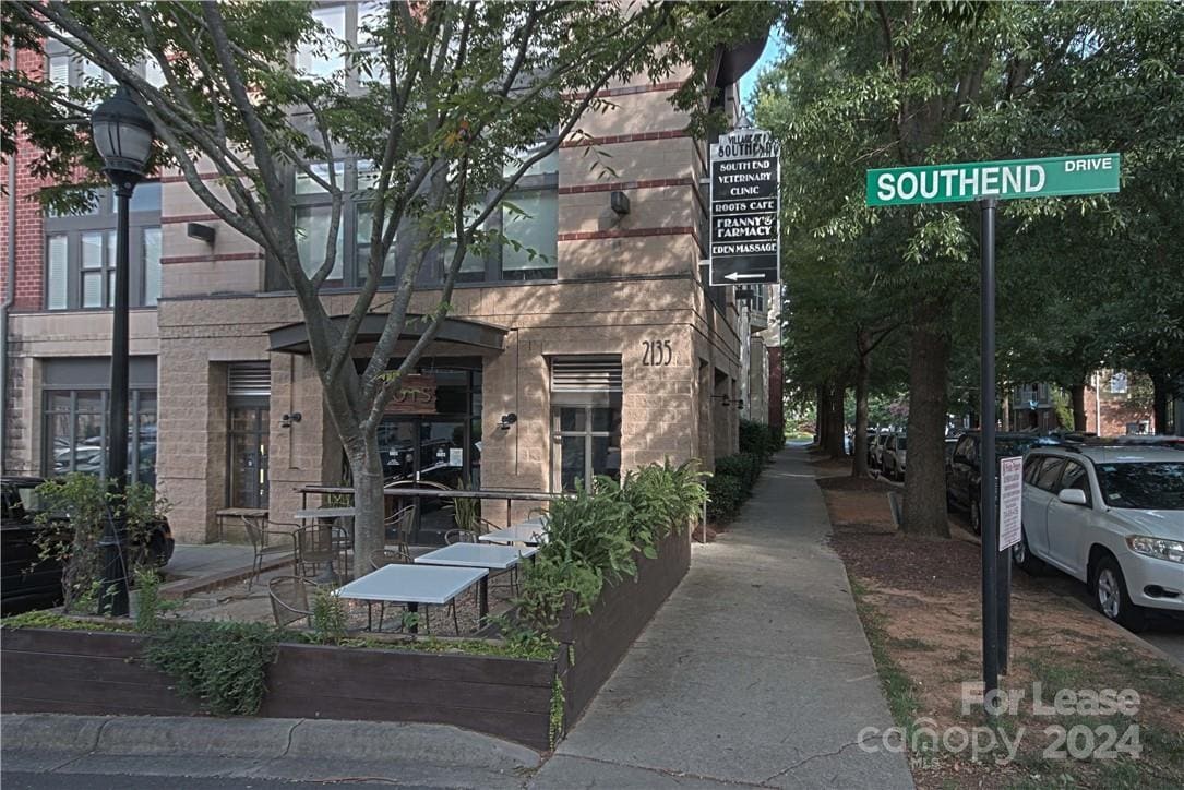 Primary Photo - 2125 Southend Dr