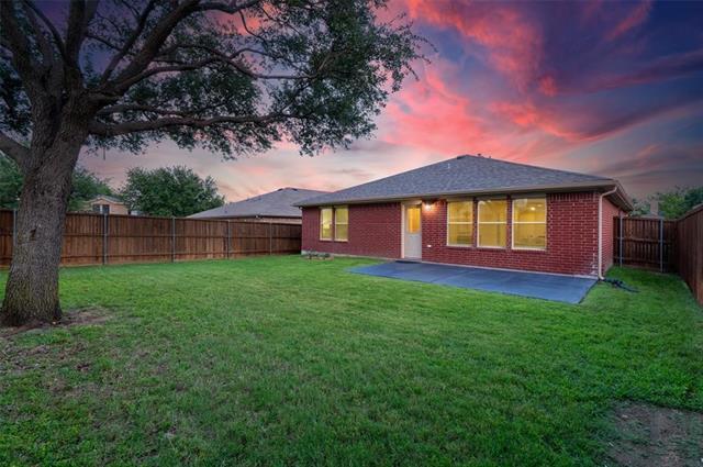 Foto del edificio - 1637 Thornhill Ln
