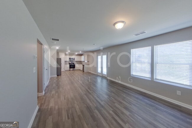 Building Photo - 214 York Ln