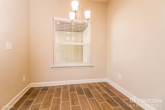Building Photo - 2175 Cason Ln