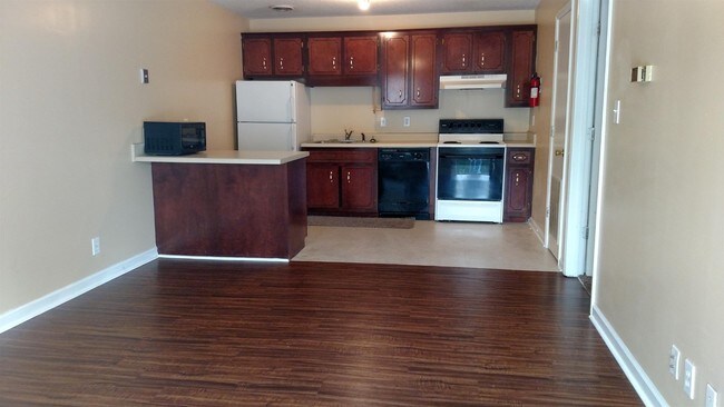 Building Photo - 176 Hadley Dr