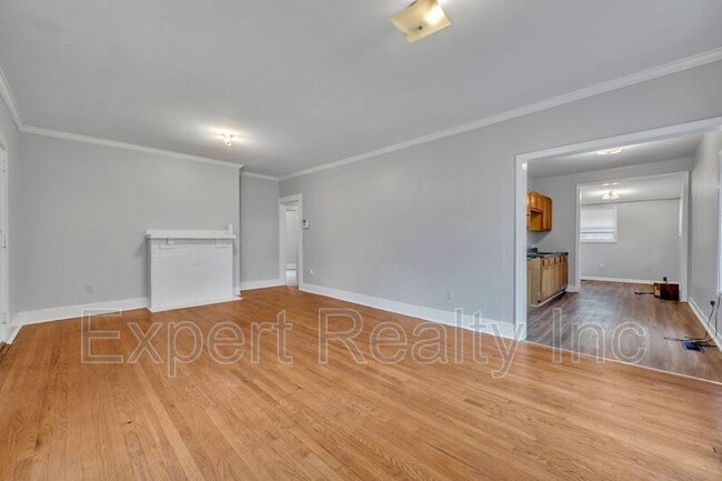 Building Photo - 1252 Maple St