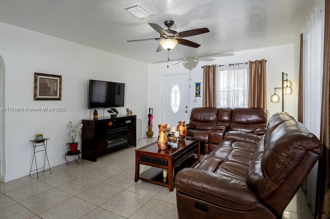 Foto del edificio - 307 N 28th Ave