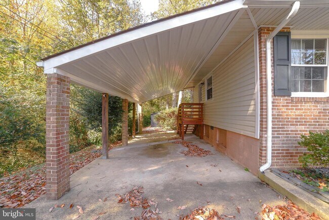 Building Photo - 23403 Town Creek Dr