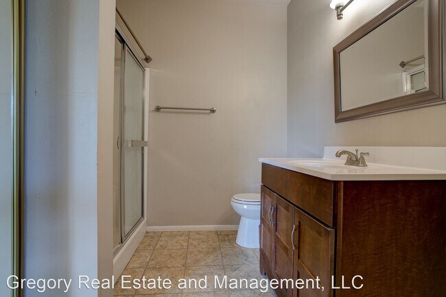 Foto del edificio - 2 br, 2 bath House - 1352 E. Highland Ave....