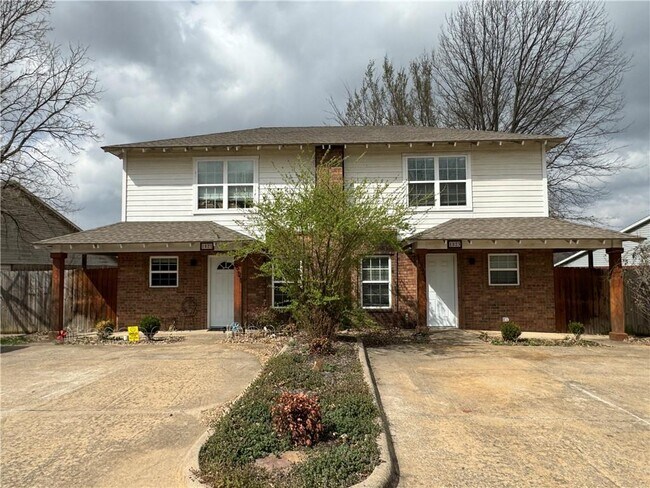 Building Photo - 1523 N Dawn Dr