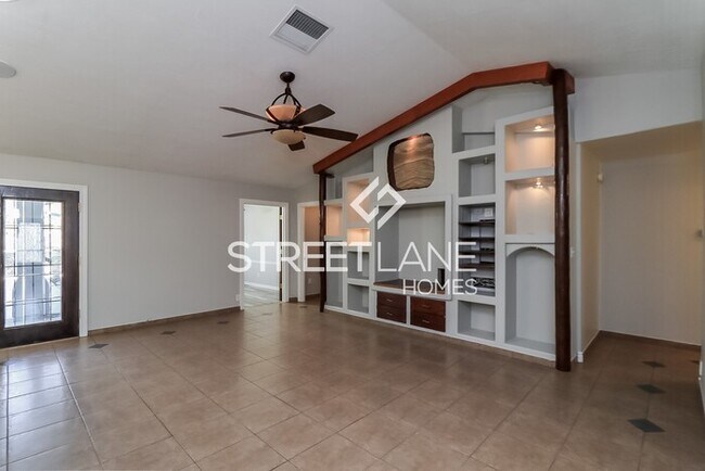 Building Photo - REDUCED!