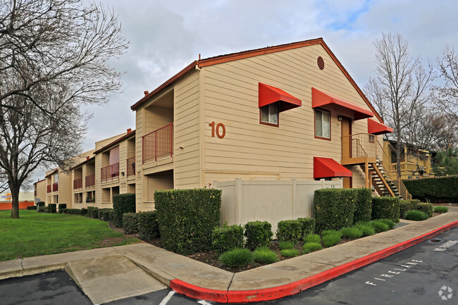 Building Photo - Bridge Street Commons