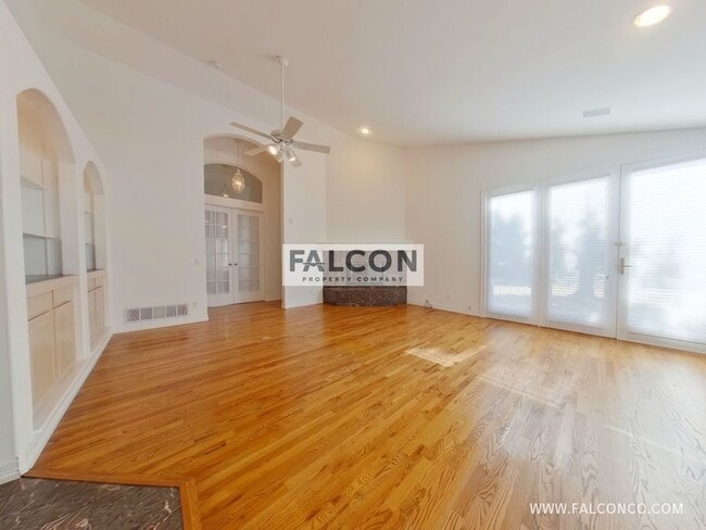 Foto del edificio - 8369 Twinberry Point