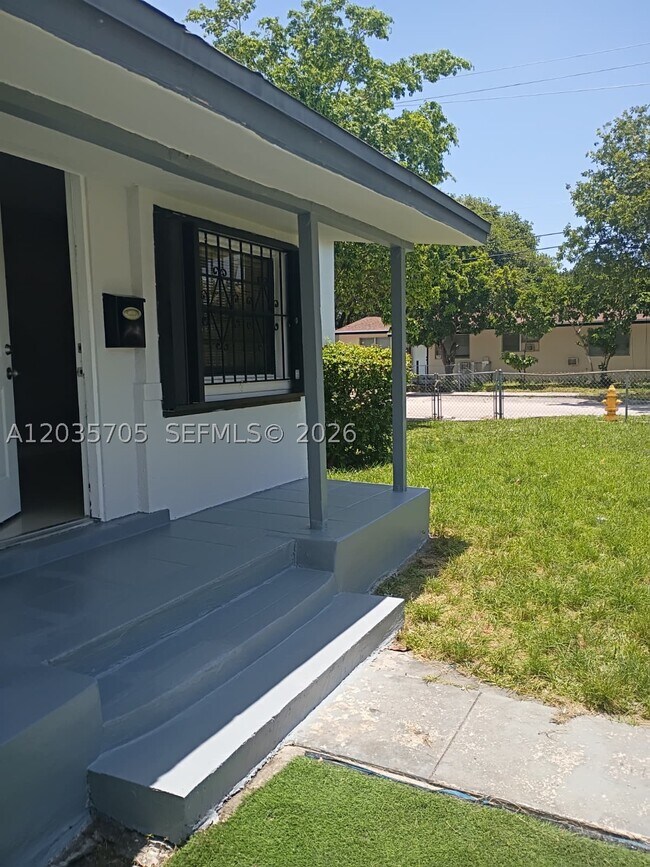 Foto del edificio - 1101 NW 55th St