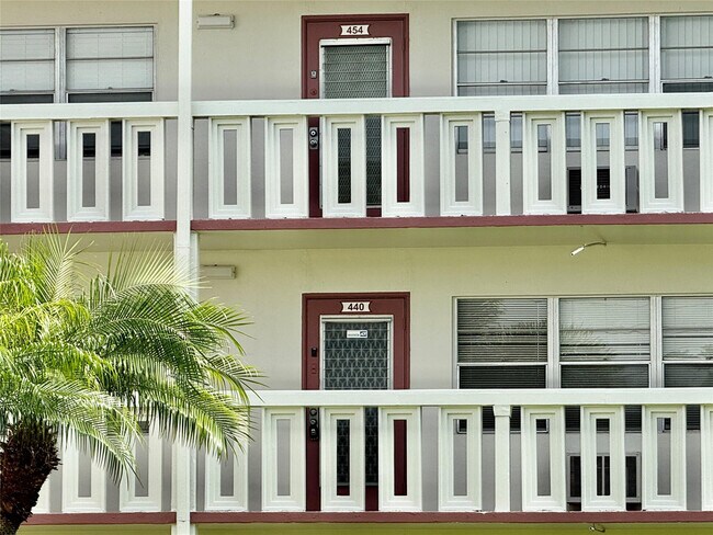 Foto del edificio - 440 Fanshaw K