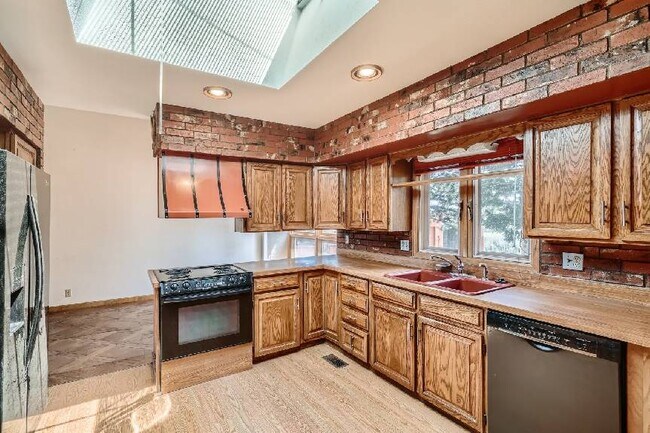 Building Photo - Horse Property for Rent