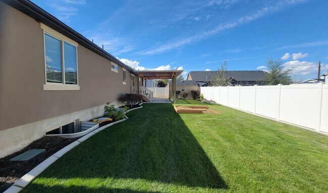 Foto del edificio - Large and Spacious Lehi Home