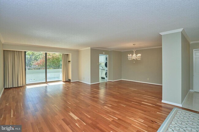 Foto del edificio - 1800 Old Meadow Rd