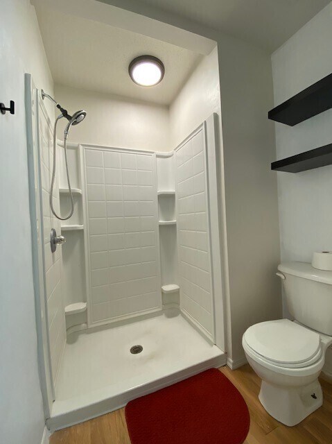Building Photo - Washington Township Condo Rent Ready!