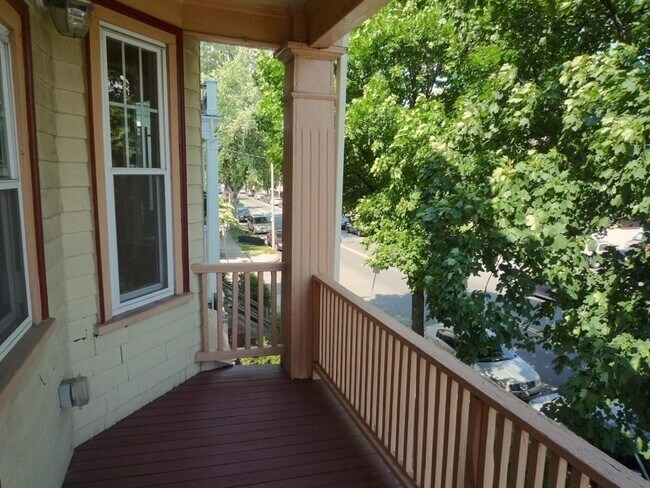 Foto del edificio - 49 Pleasant St