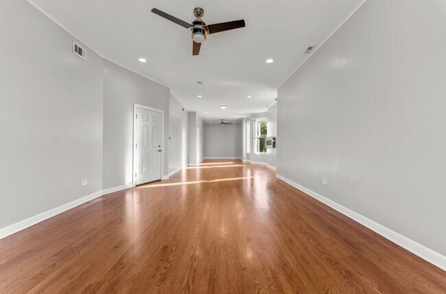 Building Photo - 803 S Karlov Ave
