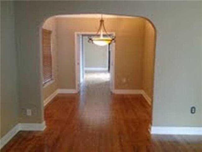 Photo - 619 37th St House